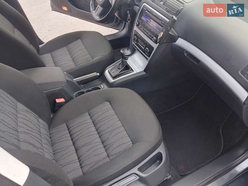 Универсал Skoda Octavia 2011 в Ровно