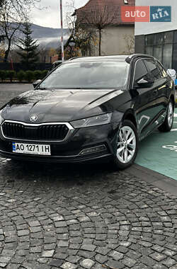 Универсал Skoda Octavia 2021 в Сваляве