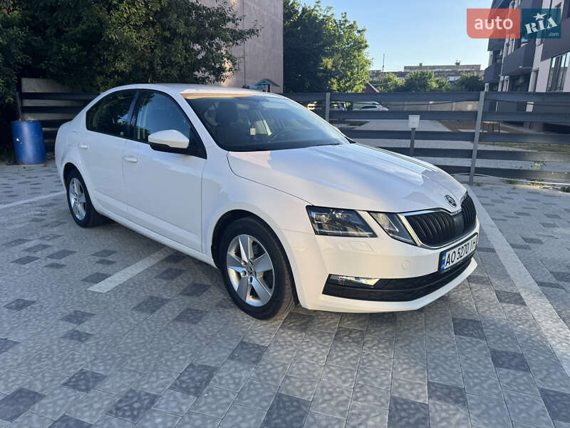 Лифтбек Skoda Octavia 2017 в Мукачево