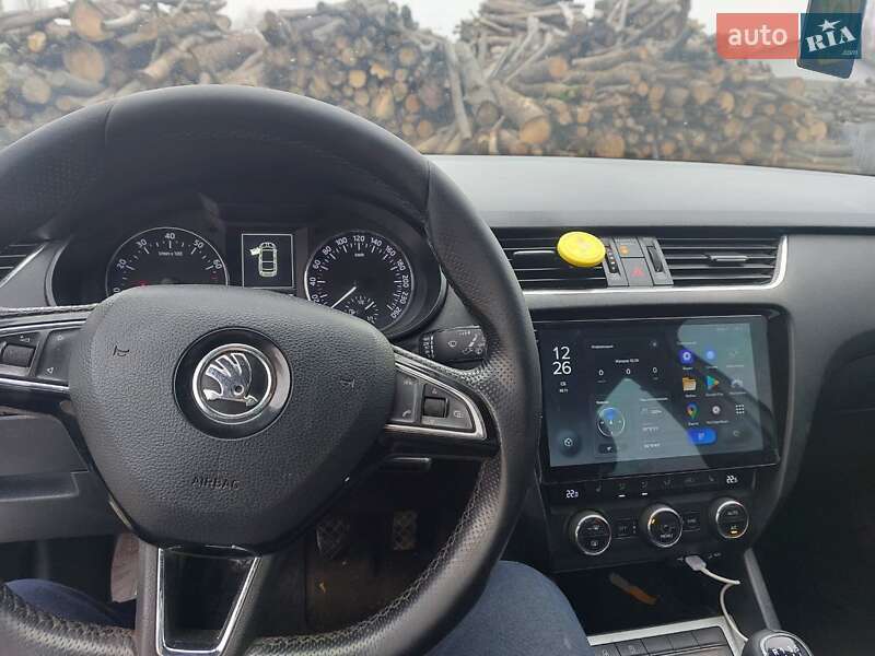 Лифтбек Skoda Octavia 2015 в Василькове