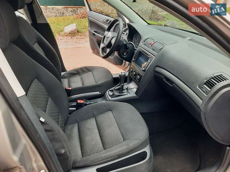 Універсал Skoda Octavia 2009 в Полтаві
