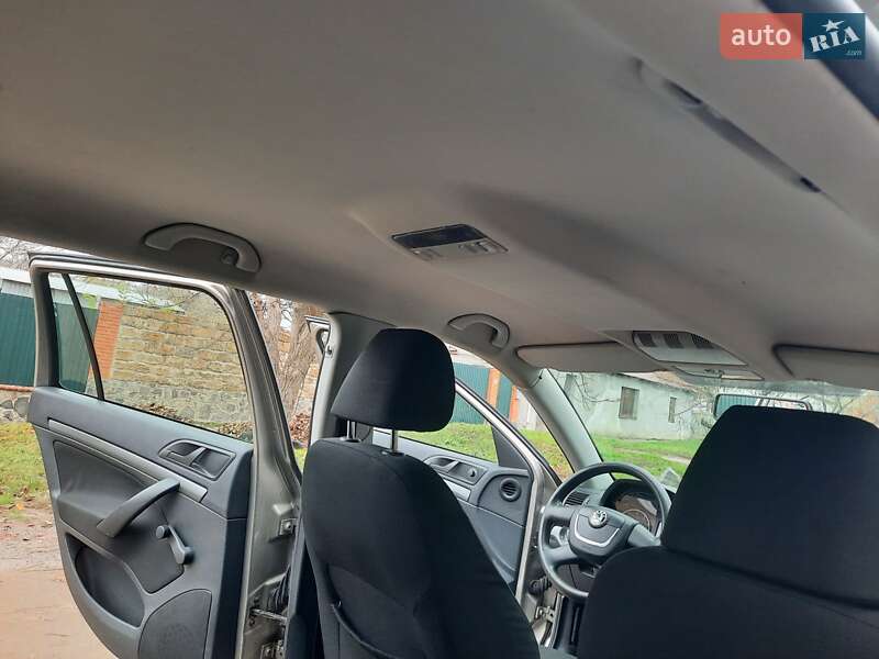 Універсал Skoda Octavia 2009 в Полтаві