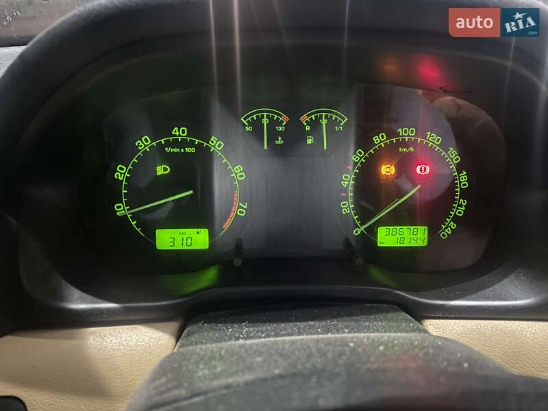 Ліфтбек Skoda Octavia 2001 в Ужгороді фото 8 Ліфтбек Skoda Octavia 2001 в Ужгороді
