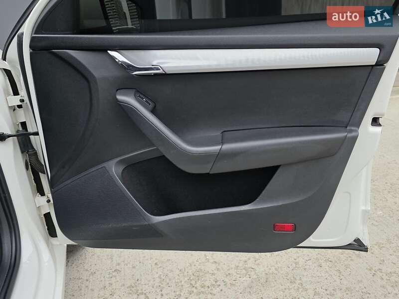 Універсал Skoda Octavia 2013 в Києві фото 43 Універсал Skoda Octavia 2013 в Києві