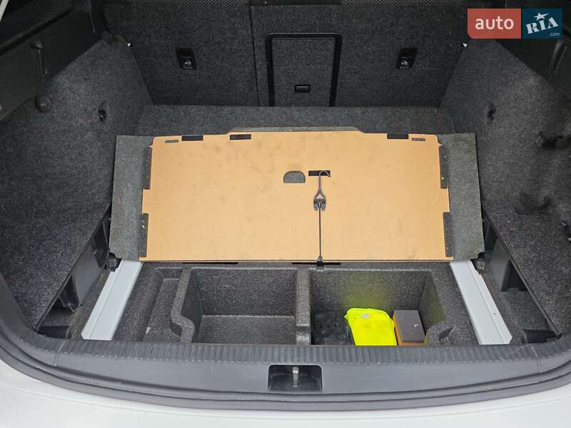 Універсал Skoda Octavia 2013 в Києві фото 54 Універсал Skoda Octavia 2013 в Києві