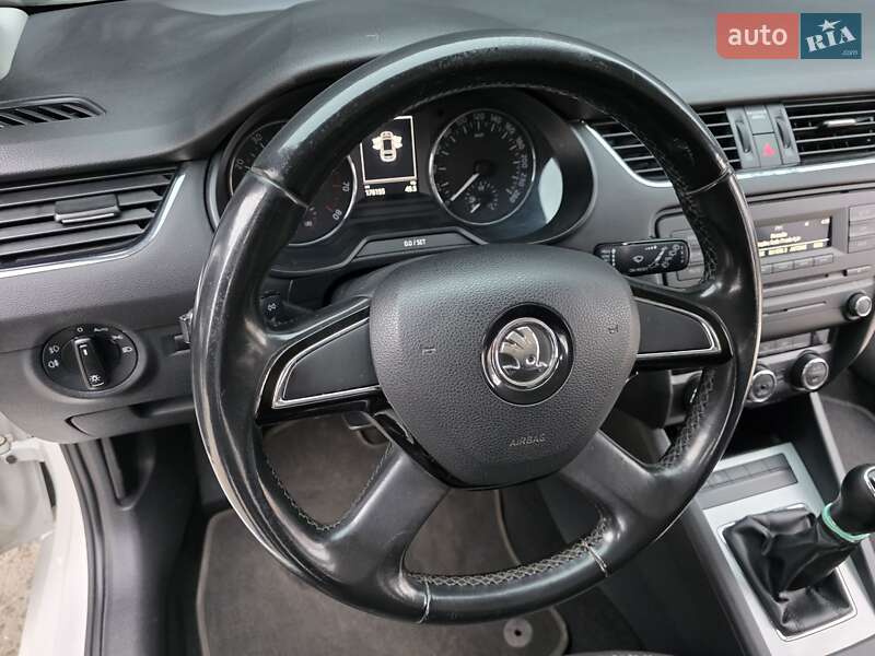 Універсал Skoda Octavia 2013 в Києві фото 58 Універсал Skoda Octavia 2013 в Києві