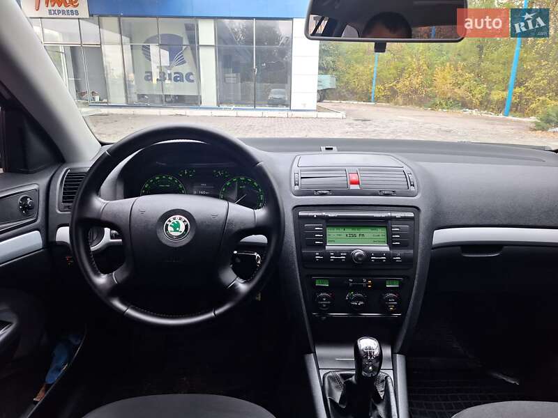 Універсал Skoda Octavia 2007 в Дніпрі
