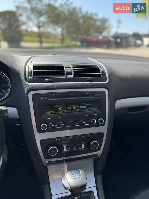 Универсал Skoda Octavia 2010 в Львове фото 14 Универсал Skoda Octavia 2010 в Львове