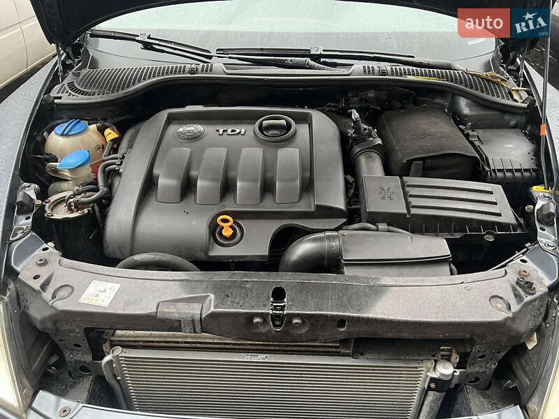 Лифтбек Skoda Octavia 2010 в Виннице