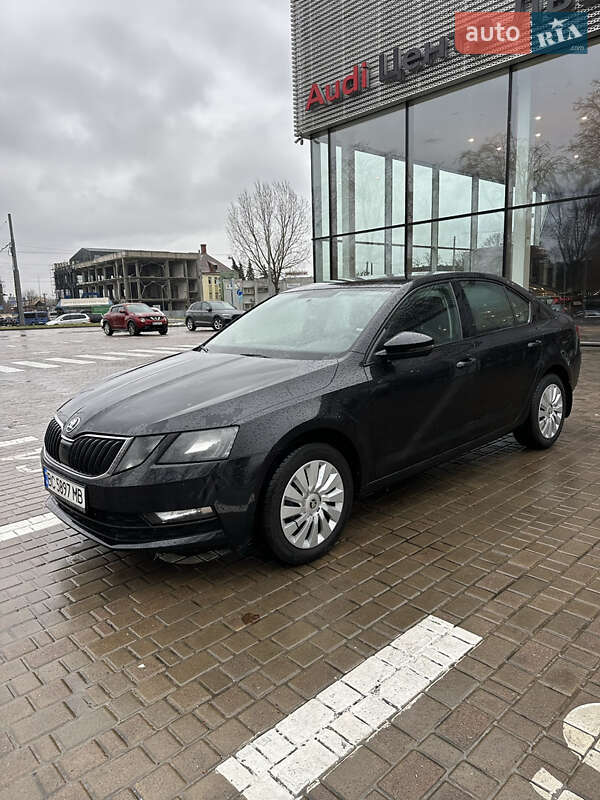 Лифтбек Skoda Octavia 2018 в Львове фото 5 Лифтбек Skoda Octavia 2018 в Львове