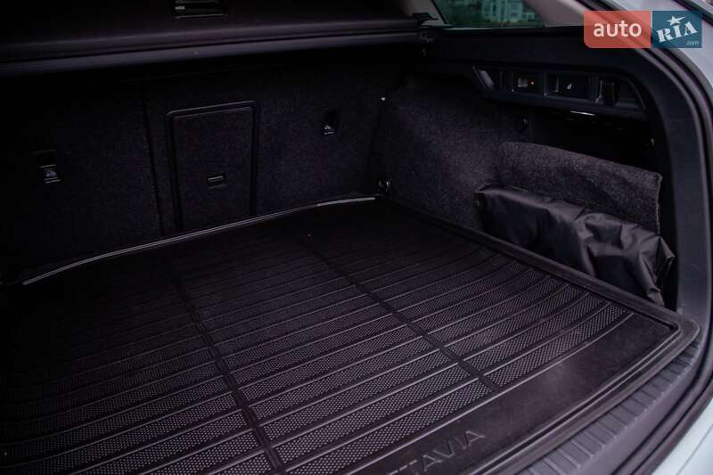 Универсал Skoda Octavia 2021 в Бердичеве