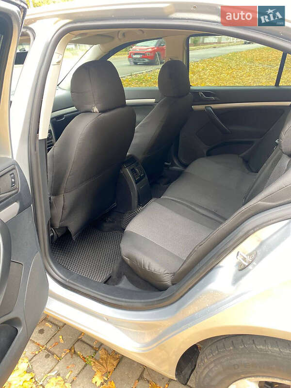 Лифтбек Skoda Octavia 2010 в Харькове фото 12 Лифтбек Skoda Octavia 2010 в Харькове