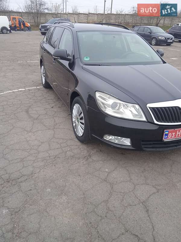 Универсал Skoda Octavia 2009 в Ровно