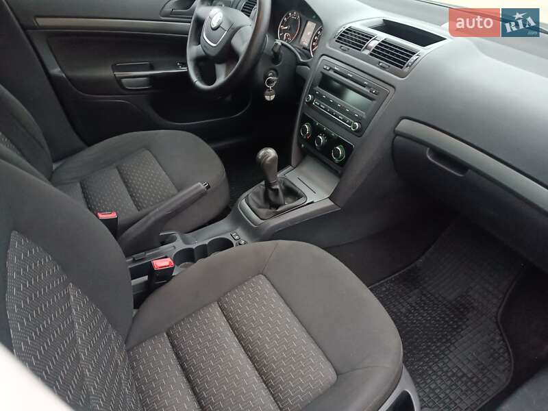 Универсал Skoda Octavia 2009 в Чернигове фото 11 Универсал Skoda Octavia 2009 в Чернигове