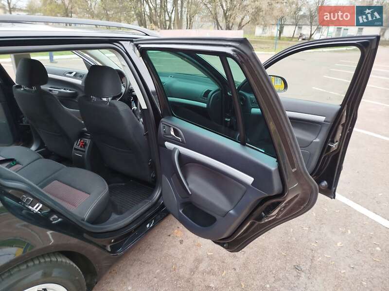 Універсал Skoda Octavia 2010 в Конотопі