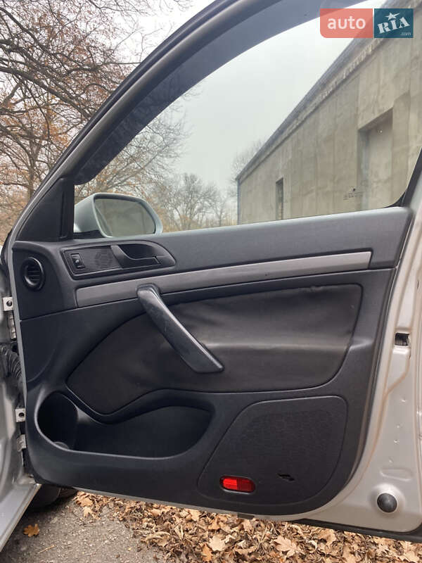 Універсал Skoda Octavia 2006 в Павлограді