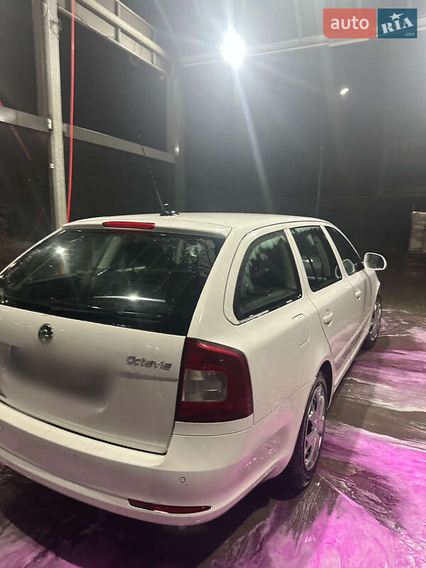 Skoda Octavia 2012 Skoda Octavia 2012