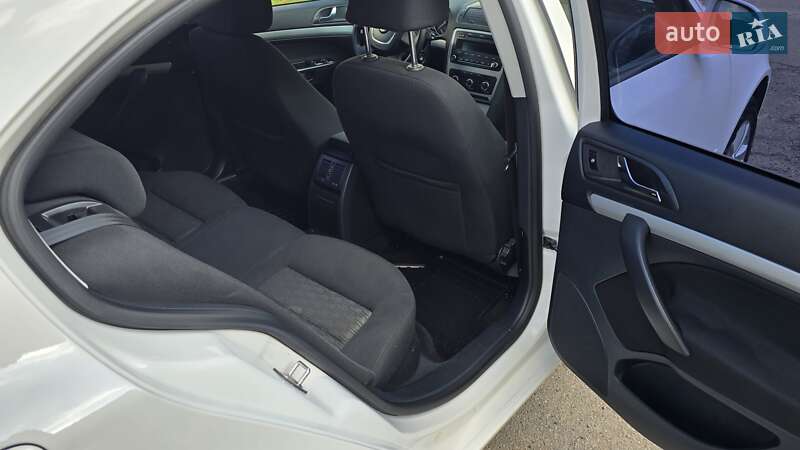 Лифтбек Skoda Octavia 2012 в Днепре фото 8 Лифтбек Skoda Octavia 2012 в Днепре