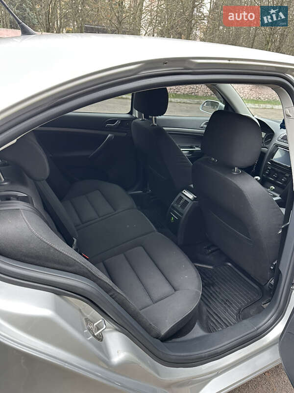 Ліфтбек Skoda Octavia 2006 в Кам'янському