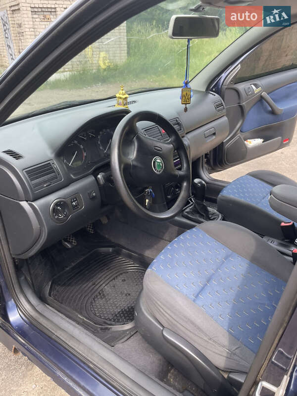 Ліфтбек Skoda Octavia 2002 в Новояворівську