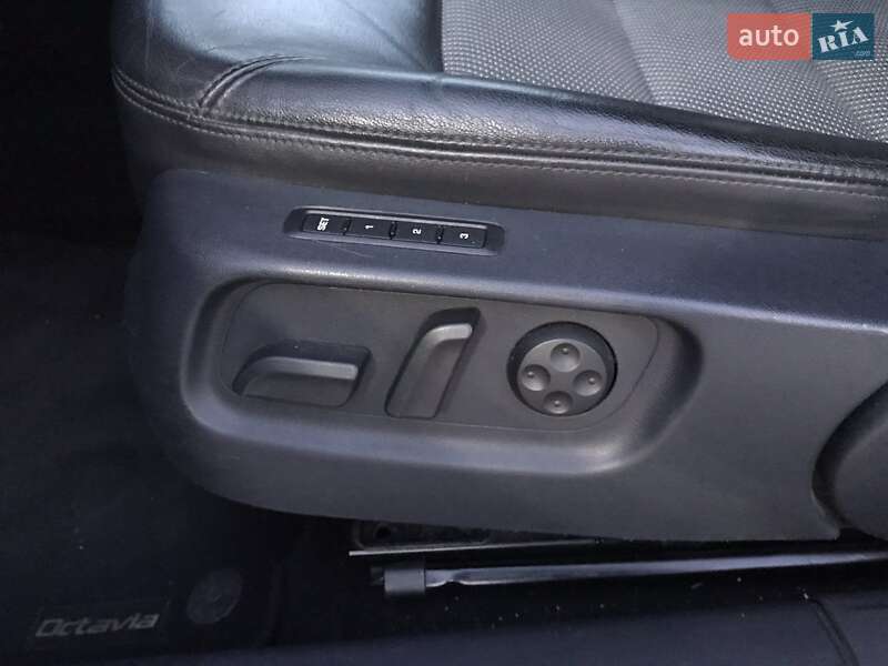 Универсал Skoda Octavia 2011 в Черновцах