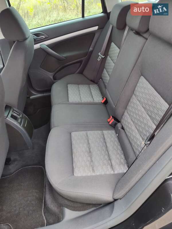 Универсал Skoda Octavia 2012 в Барышевке