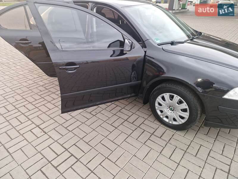 Лифтбек Skoda Octavia 2007 в Житомире