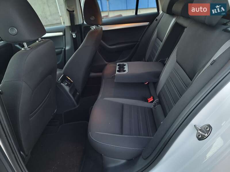 Универсал Skoda Octavia 2019 в Сарнах фото 36 Универсал Skoda Octavia 2019 в Сарнах