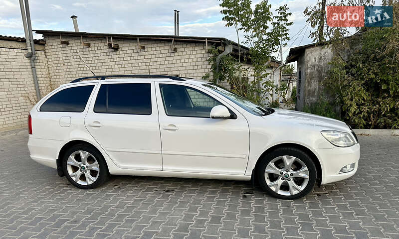 Универсал Skoda Octavia 2011 в Житомире фото 2 Универсал Skoda Octavia 2011 в Житомире