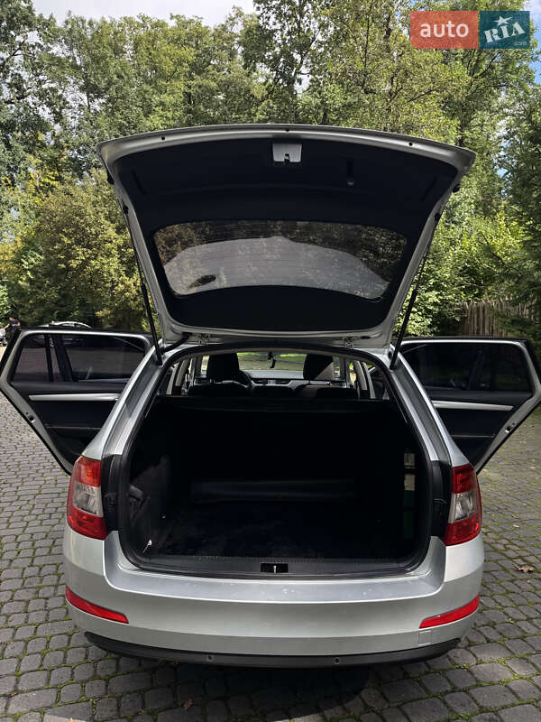 Універсал Skoda Octavia 2016 в Львові фото 24 Універсал Skoda Octavia 2016 в Львові