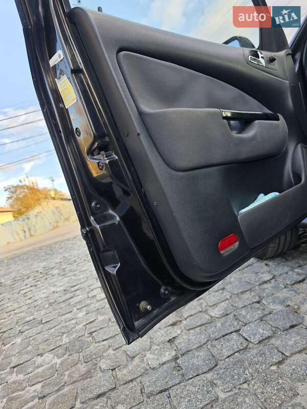 Лифтбек Skoda Octavia 2003 в Днепре