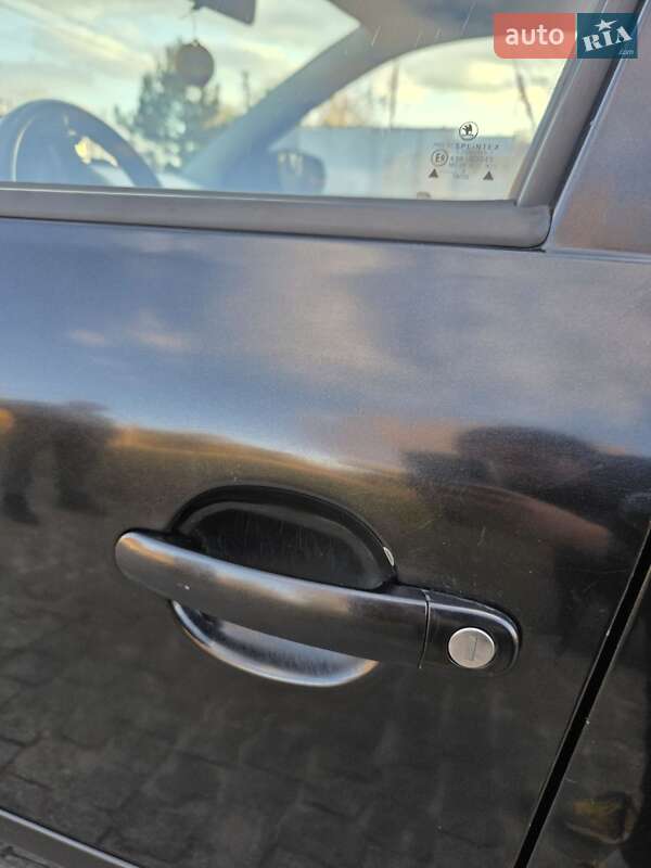 Лифтбек Skoda Octavia 2003 в Днепре