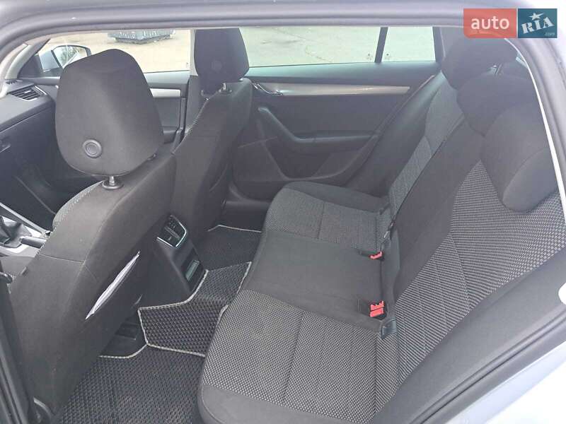 Универсал Skoda Octavia 2015 в Чернигове