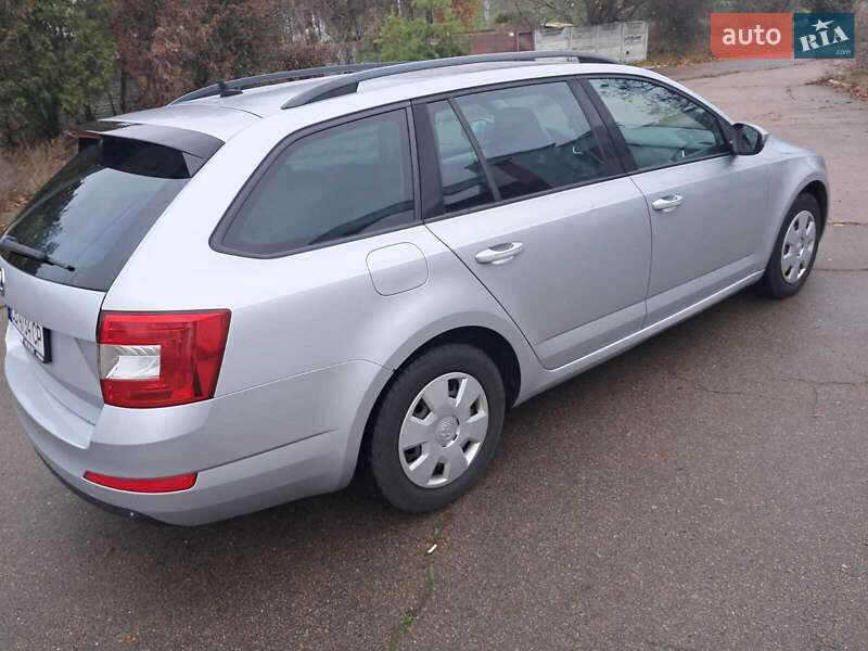 Универсал Skoda Octavia 2015 в Чернигове