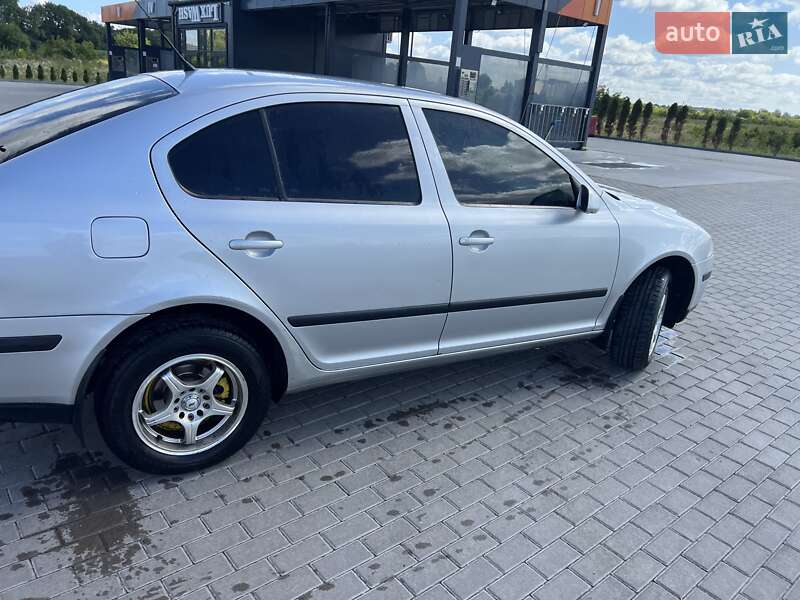 Лифтбек Skoda Octavia 2008 в Золочеве