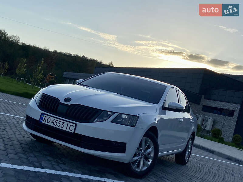Лифтбек Skoda Octavia 2017 в Сваляве