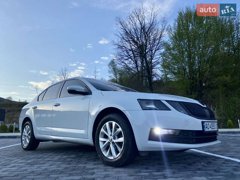 Лифтбек Skoda Octavia 2017 в Сваляве
