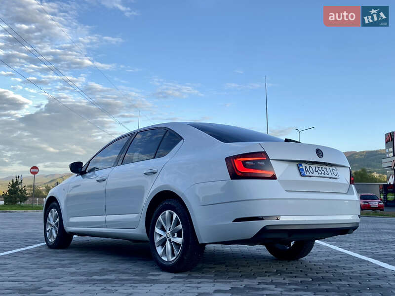 Лифтбек Skoda Octavia 2017 в Сваляве