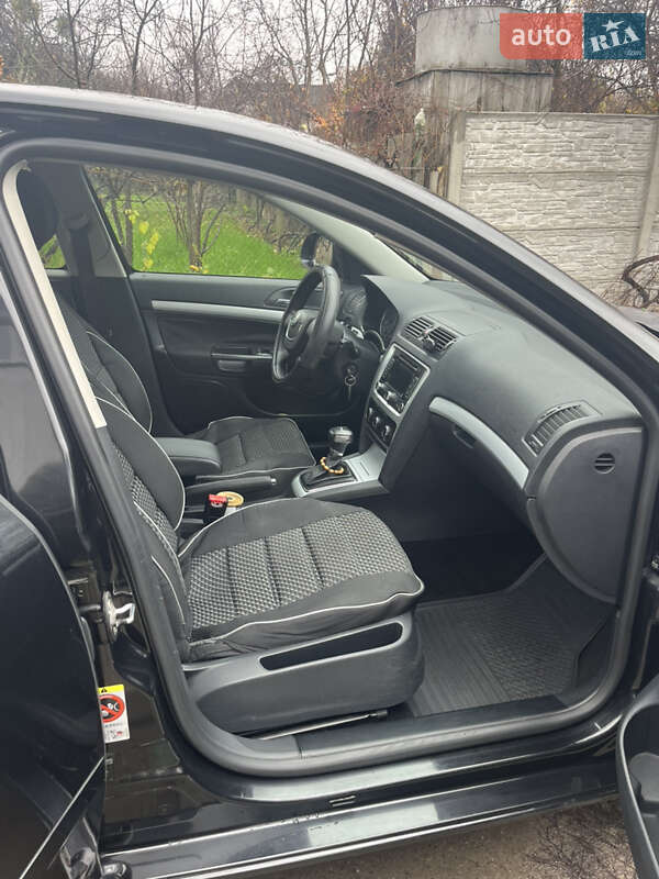 Лифтбек Skoda Octavia 2010 в Киеве фото 9 Лифтбек Skoda Octavia 2010 в Киеве
