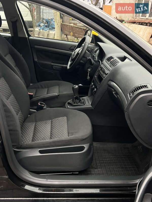 Лифтбек Skoda Octavia 2011 в Самборе