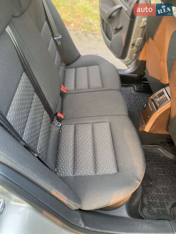 Лифтбек Skoda Octavia 2012 в Луцке фото 3 Лифтбек Skoda Octavia 2012 в Луцке