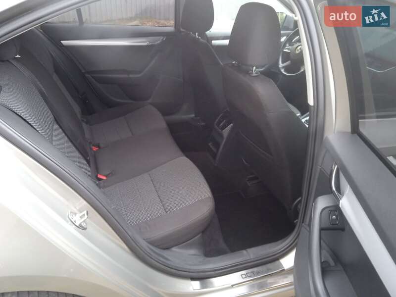 Лифтбек Skoda Octavia 2015 в Дрогобыче фото 13 Лифтбек Skoda Octavia 2015 в Дрогобыче