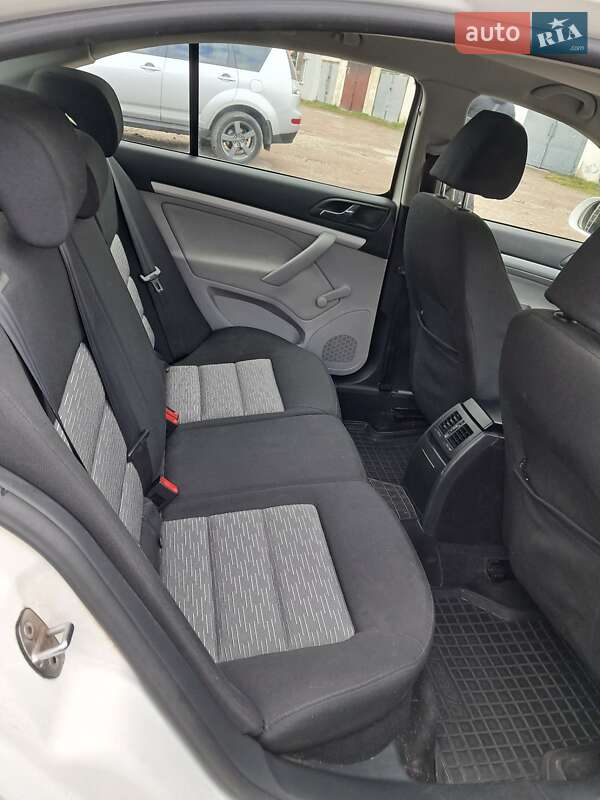Лифтбек Skoda Octavia 2009 в Ивано-Франковске фото 11 Лифтбек Skoda Octavia 2009 в Ивано-Франковске