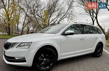 Универсал Skoda Octavia 2019 в Киеве