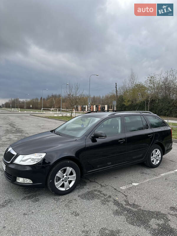 Универсал Skoda Octavia 2009 в Львове