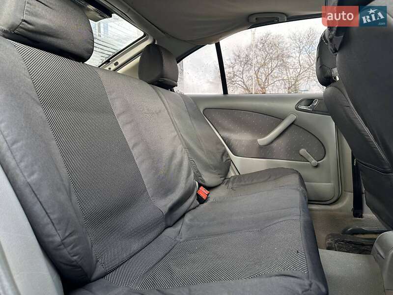 Лифтбек Skoda Octavia 2004 в Ивано-Франковске