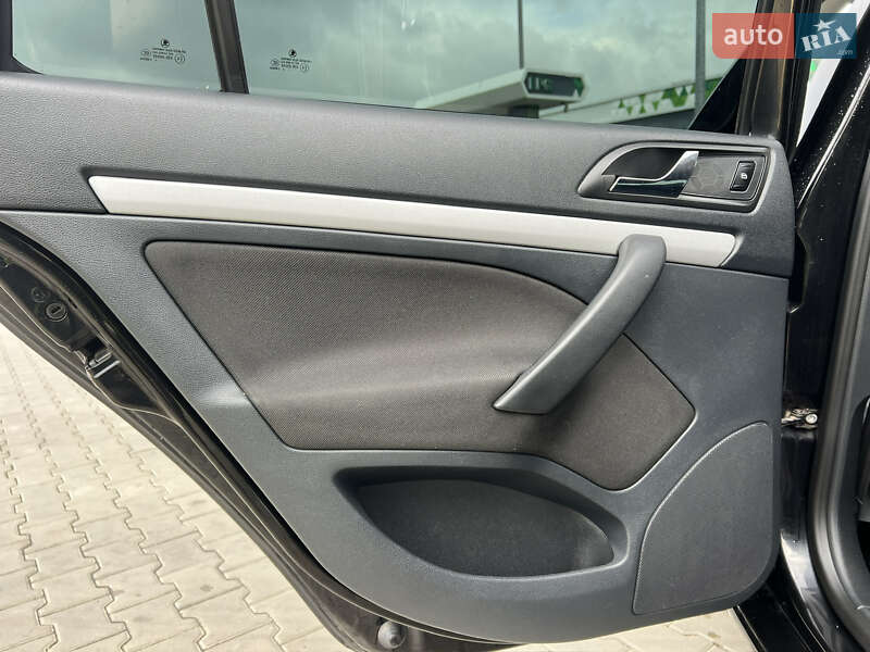 Универсал Skoda Octavia 2013 в Луцке фото 40 Универсал Skoda Octavia 2013 в Луцке