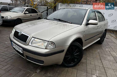 Лифтбек Skoda Octavia 2005 в Днепре