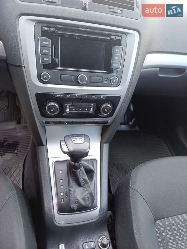Лифтбек Skoda Octavia 2010 в Луцке фото 13 Лифтбек Skoda Octavia 2010 в Луцке