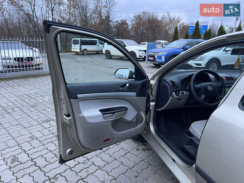 Лифтбек Skoda Octavia 2005 в Нововолынске фото 10 Лифтбек Skoda Octavia 2005 в Нововолынске